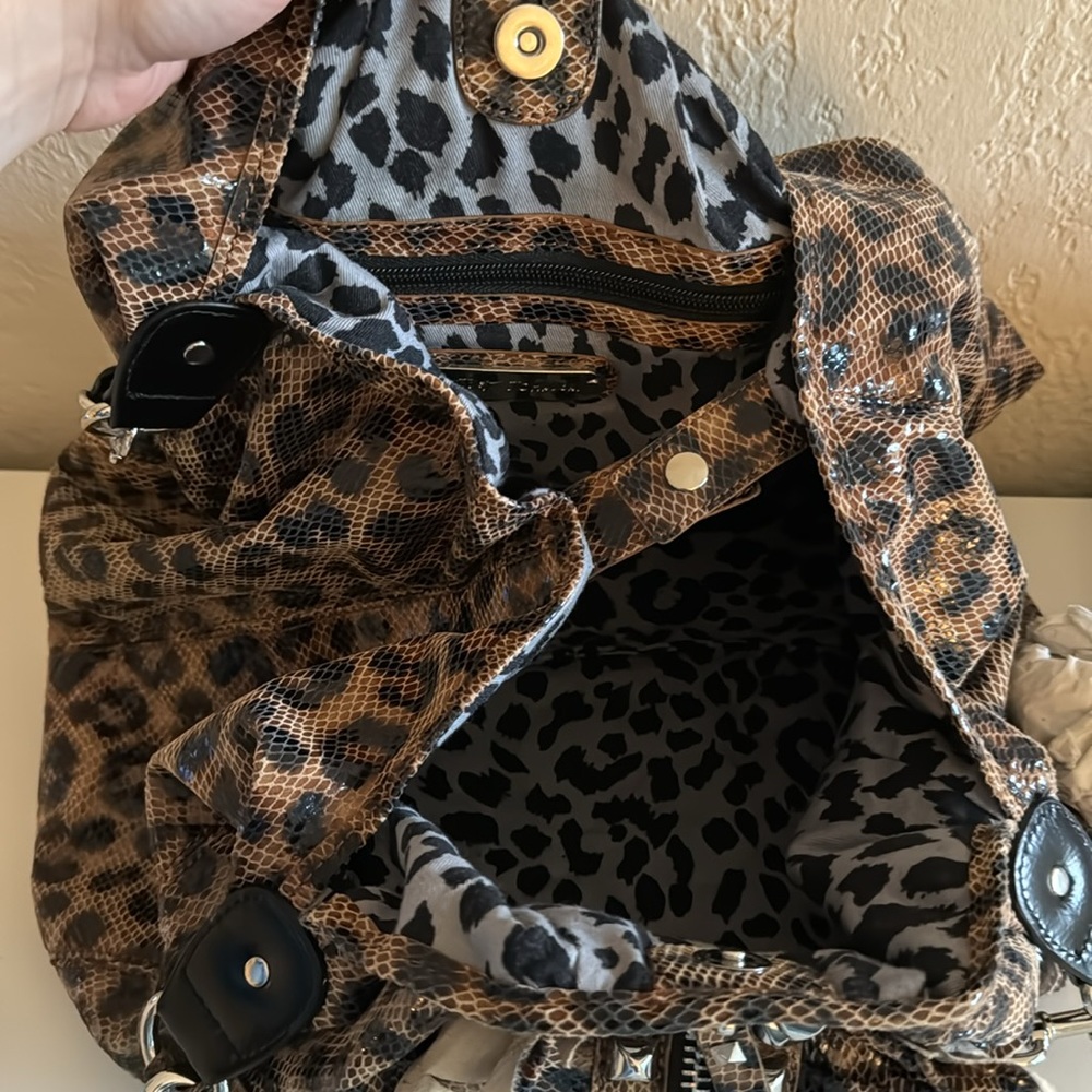 Classic Betsey Johnson Tobo Ruffle Leopard bag - Picture 7 of 10